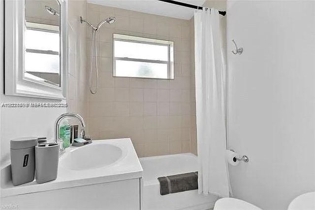 4120 NW 3rd Way, Deerfield Beach, FL 33064