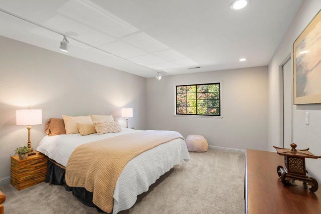 22116 Call Of The Wild Road, Los Gatos, CA 95033