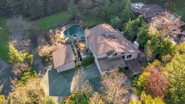 22116 Call Of The Wild Road, Los Gatos, CA 95033