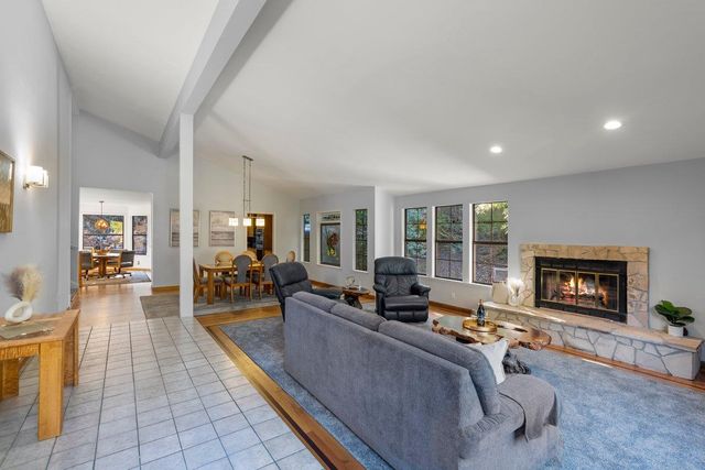 22116 Call Of The Wild Road, Los Gatos, CA 95033