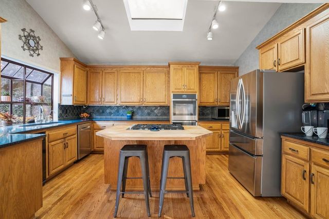 22116 Call Of The Wild Road, Los Gatos, CA 95033