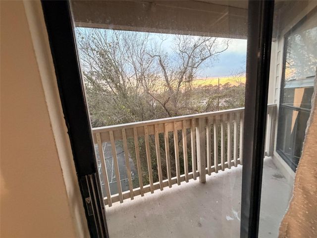 2501 Gulf Freeway 4A, Dickinson, TX 77539