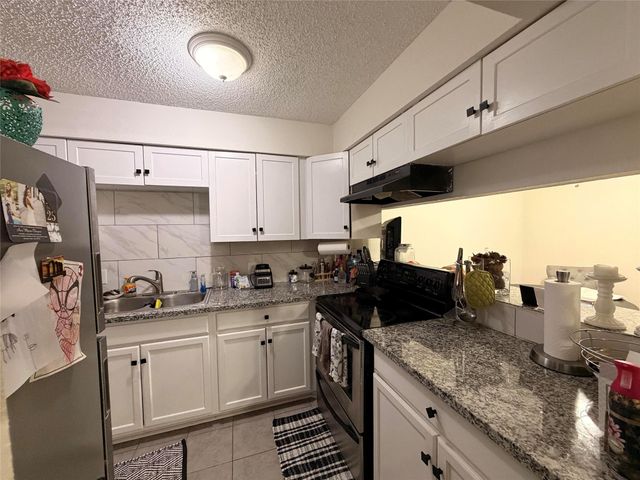 2501 Gulf Freeway 4A, Dickinson, TX 77539