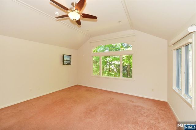 38 Griswold Place, Glen Rock, NJ 07452