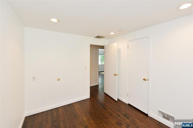 38 Griswold Place, Glen Rock, NJ 07452