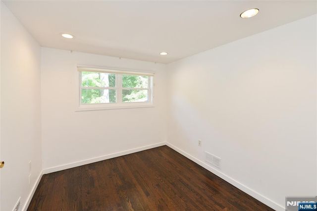 38 Griswold Place, Glen Rock, NJ 07452