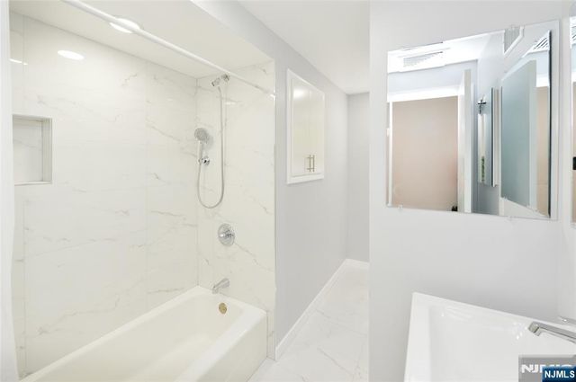 38 Griswold Place, Glen Rock, NJ 07452