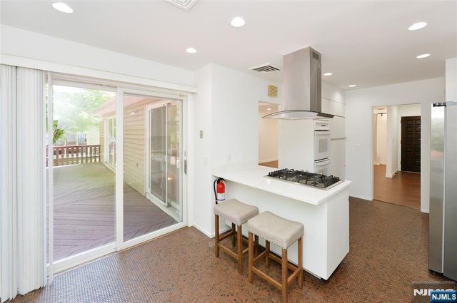 38 Griswold Place, Glen Rock, NJ 07452