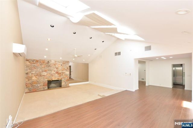 38 Griswold Place, Glen Rock, NJ 07452