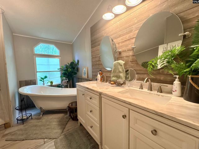 930 Peach Festival Road, Gilbert, SC 29054