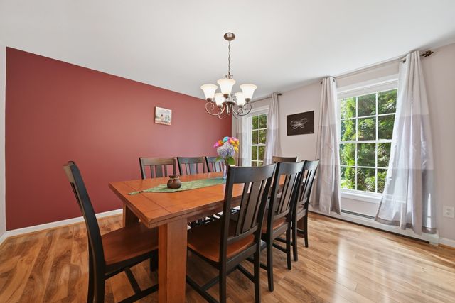 28 Chelsea Court, Henniker, NH 03242