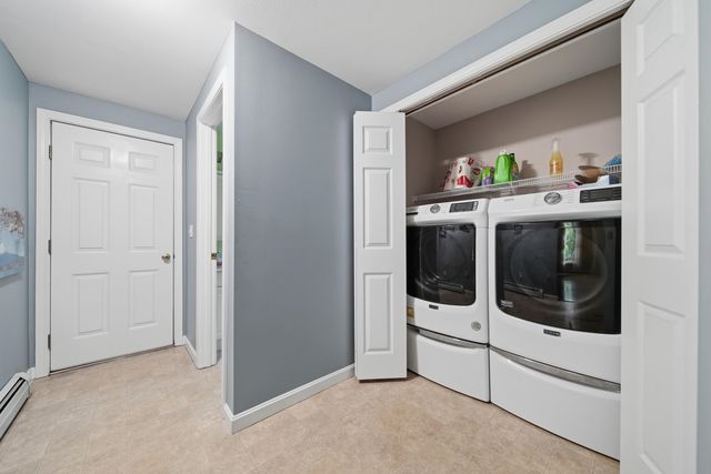 28 Chelsea Court, Henniker, NH 03242