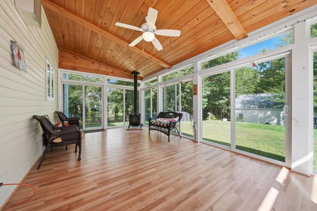 28 Chelsea Court, Henniker, NH 03242
