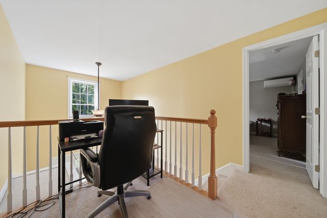 28 Chelsea Court, Henniker, NH 03242