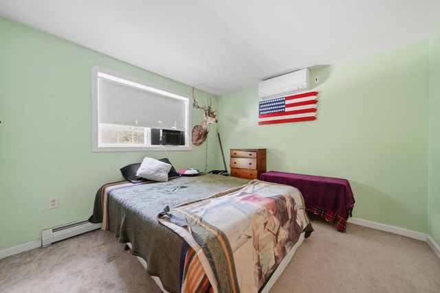 28 Chelsea Court, Henniker, NH 03242