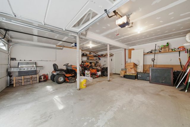 28 Chelsea Court, Henniker, NH 03242