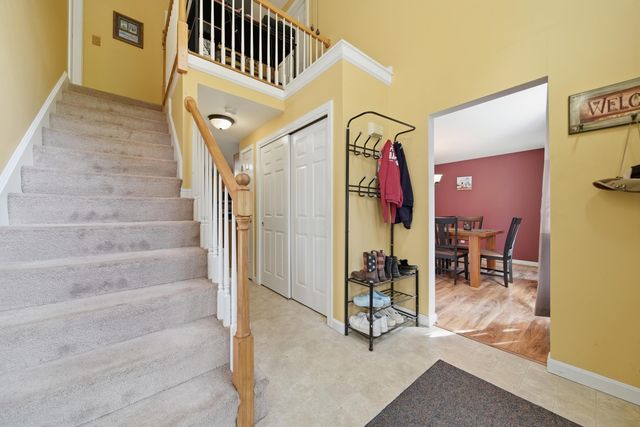 28 Chelsea Court, Henniker, NH 03242