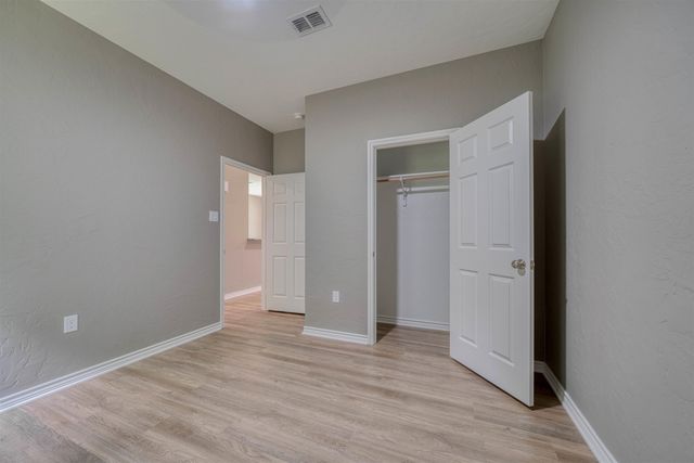 6139 Eastwood, Gilmer, TX 75645