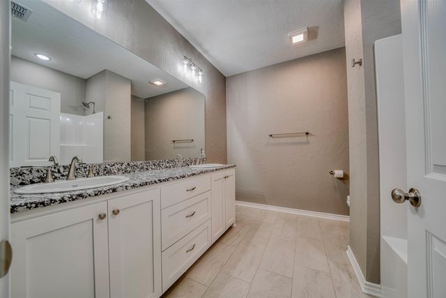 6139 Eastwood, Gilmer, TX 75645