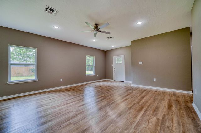 6139 Eastwood, Gilmer, TX 75645
