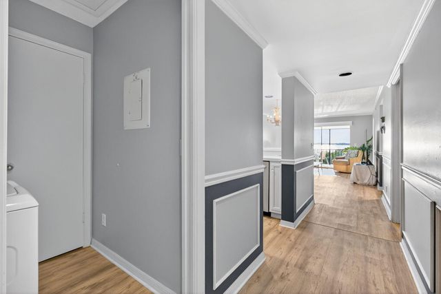 390 NE Edgewater Drive 403, Stuart, FL 34996