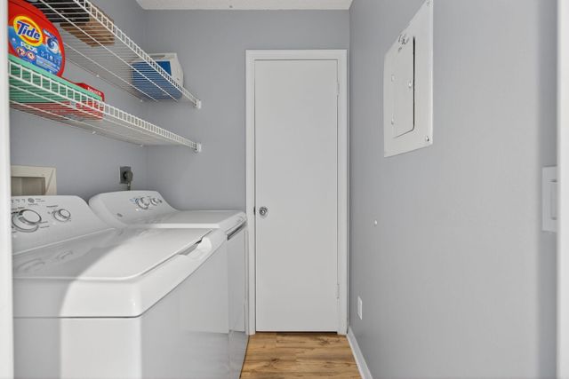 390 NE Edgewater Drive 403, Stuart, FL 34996