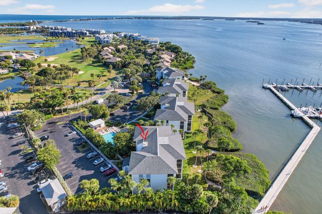 390 NE Edgewater Drive 403, Stuart, FL 34996