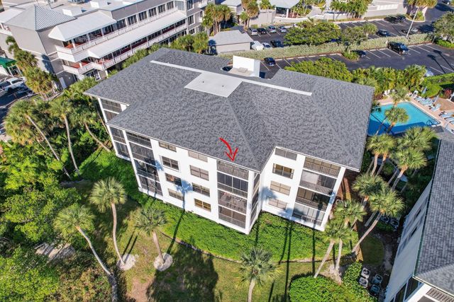 390 NE Edgewater Drive 403, Stuart, FL 34996