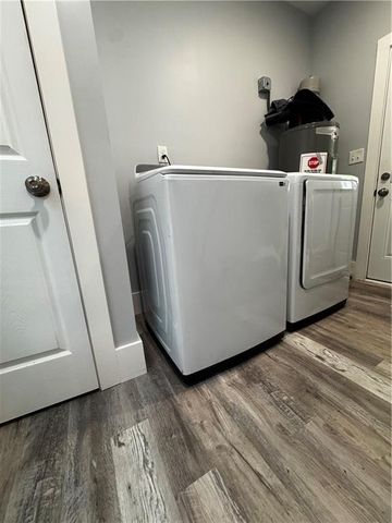 3898 KING ARTHUR SW Road, Atlanta, GA 30331