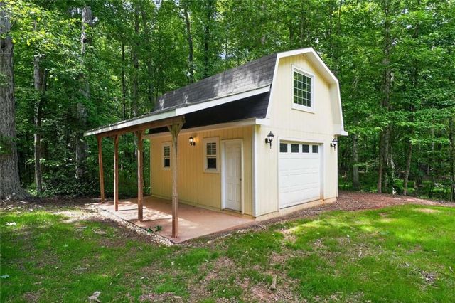 185 Courtland Drive, Fayetteville, GA 30215