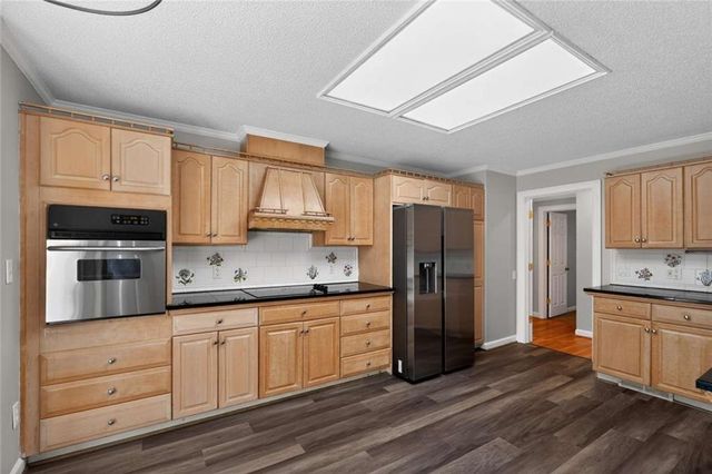 185 Courtland Drive, Fayetteville, GA 30215