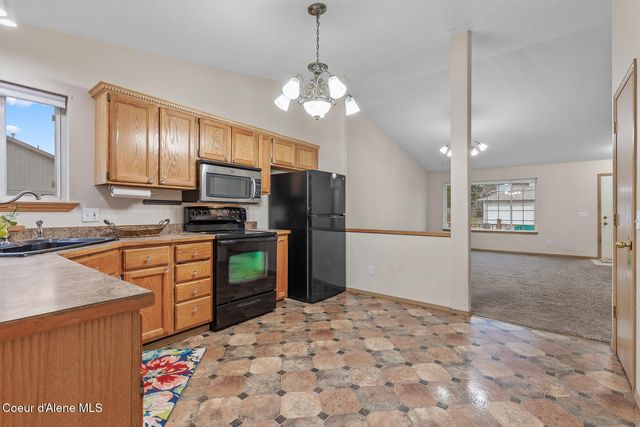 3163 N 12th ST, Coeur D'alene, ID 83815