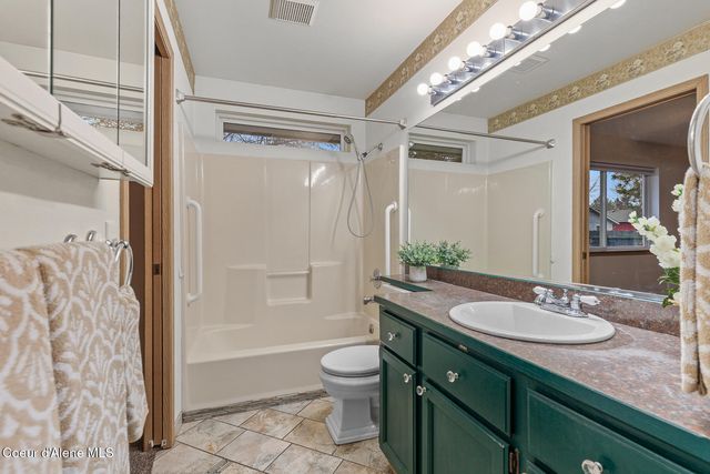 3163 N 12th ST, Coeur D'alene, ID 83815