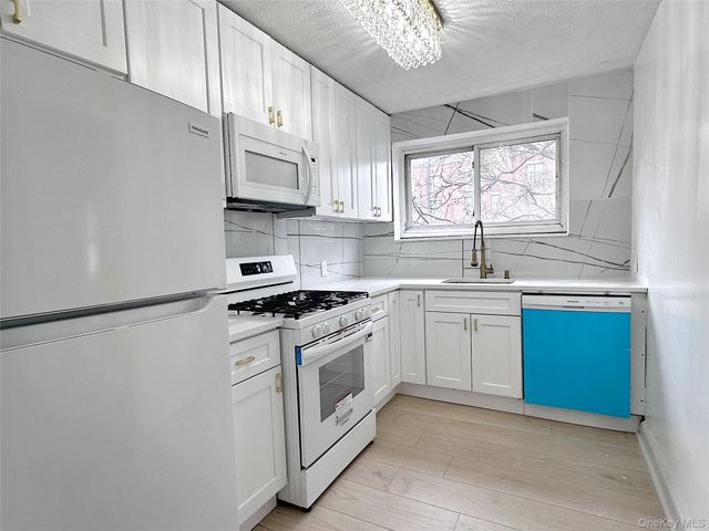 153 Fifth Avenue 5, Pelham, NY 10803