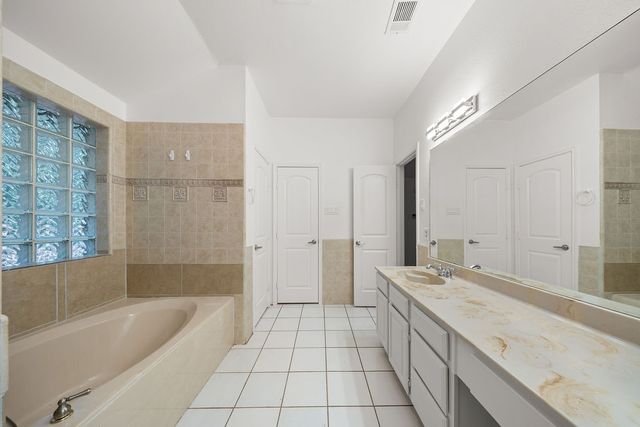 4952 Hollow Ridge Road, Dallas, TX 75227