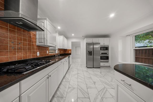 4952 Hollow Ridge Road, Dallas, TX 75227