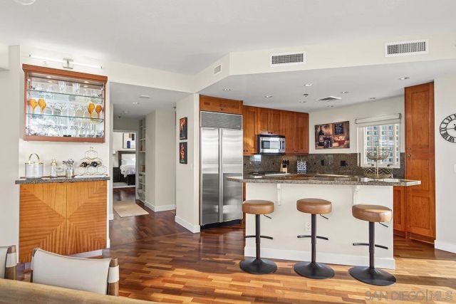 700 W Harbor 1204, San Diego, CA 92101