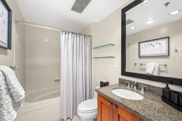 700 W Harbor 1204, San Diego, CA 92101