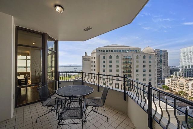 700 W Harbor 1204, San Diego, CA 92101