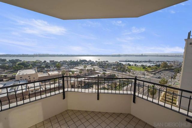 700 W Harbor 1204, San Diego, CA 92101