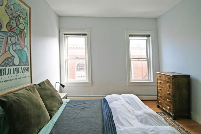 29 Pleasant St 1, Northampton, MA 01060