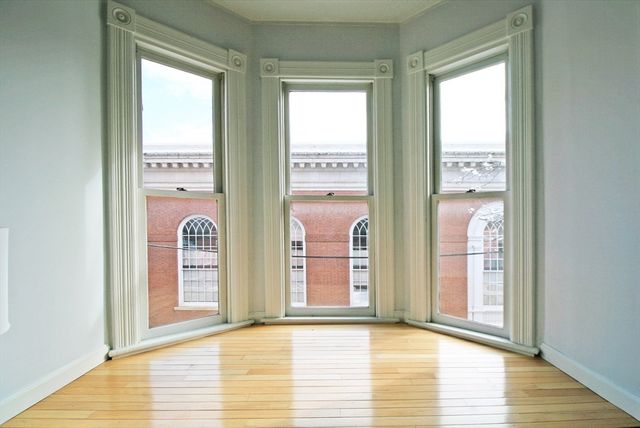 29 Pleasant St 1, Northampton, MA 01060