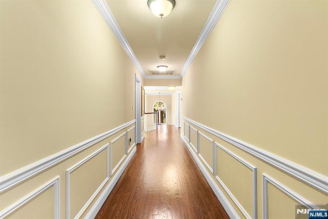 5 Kenyon Court, Norwood, NJ 07648