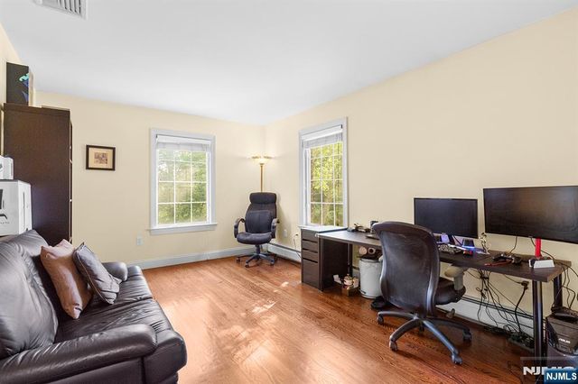 5 Kenyon Court, Norwood, NJ 07648