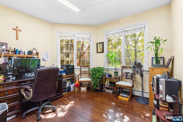 5 Kenyon Court, Norwood, NJ 07648