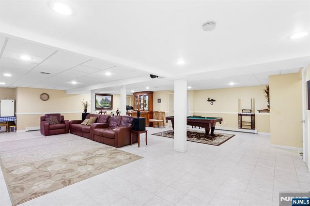 5 Kenyon Court, Norwood, NJ 07648