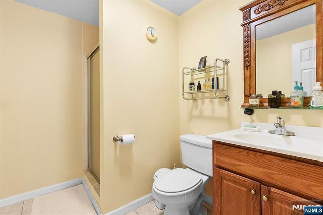 5 Kenyon Court, Norwood, NJ 07648