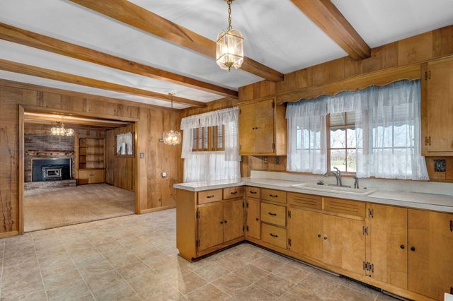 1562 N Maple Street, Buffalo, MO 65622