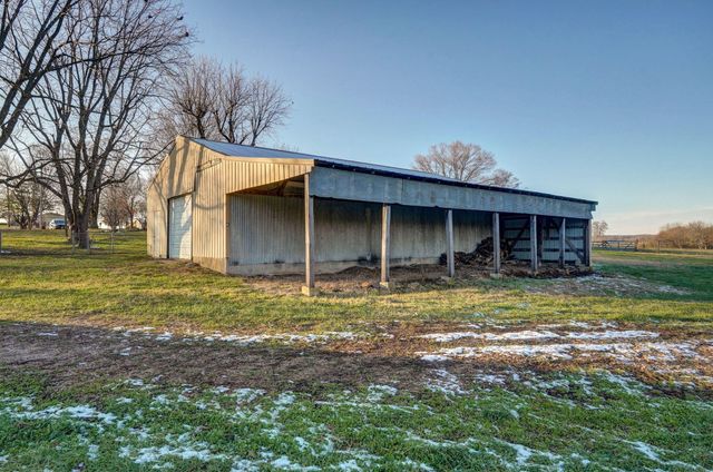 1562 N Maple Street, Buffalo, MO 65622