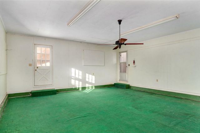 1562 N Maple Street, Buffalo, MO 65622